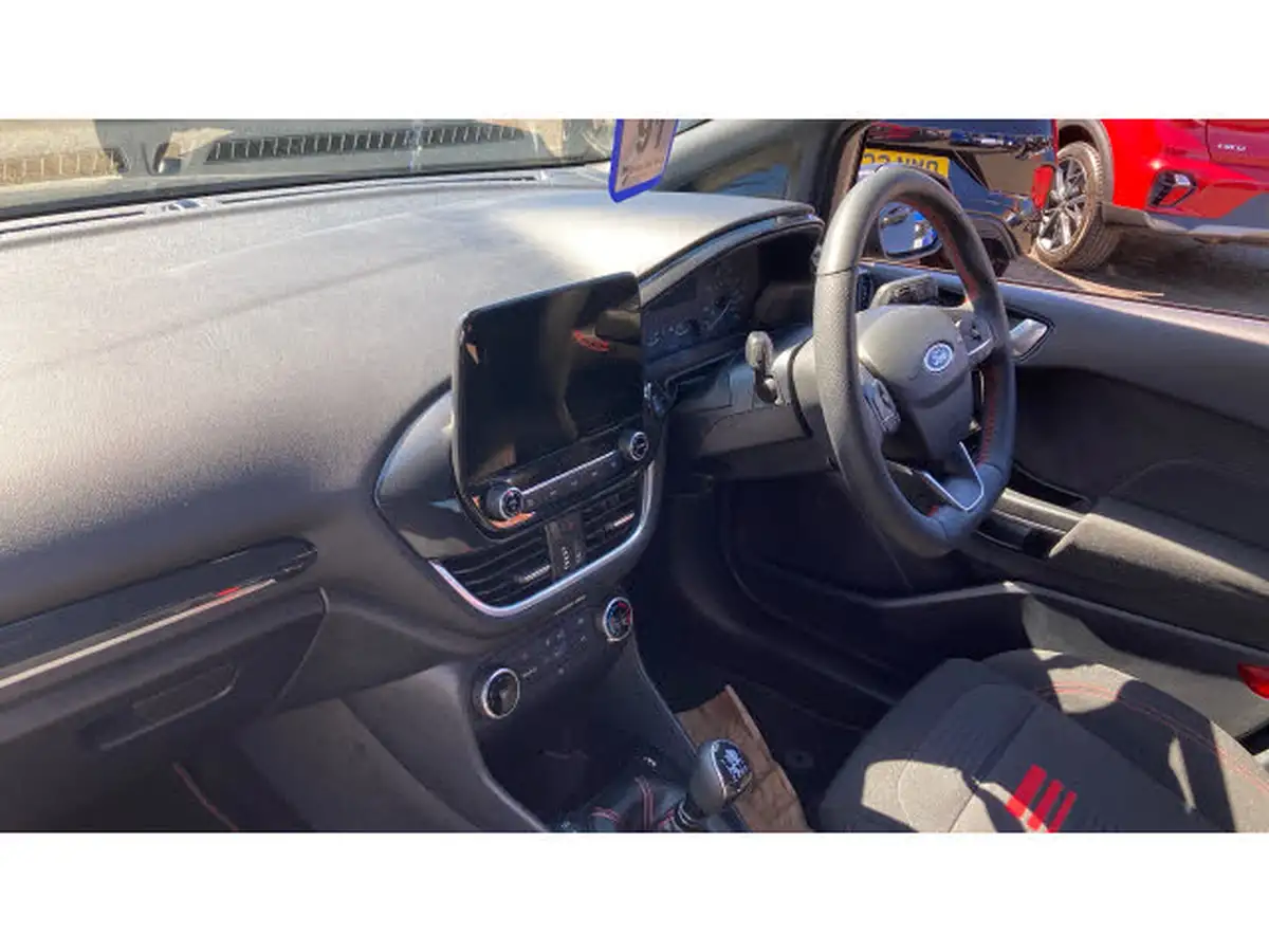 2023-ford-fiesta-big-8