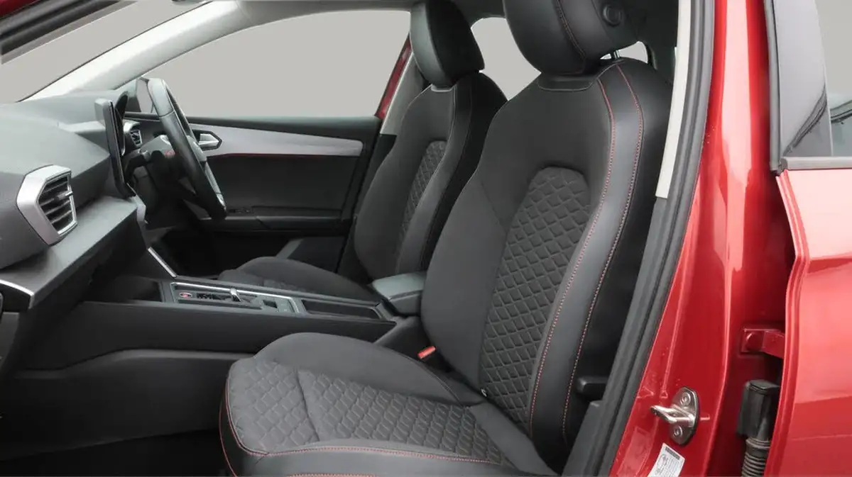 2021-seat-leon-14-e-hybrid-fr-hatchback-big-13