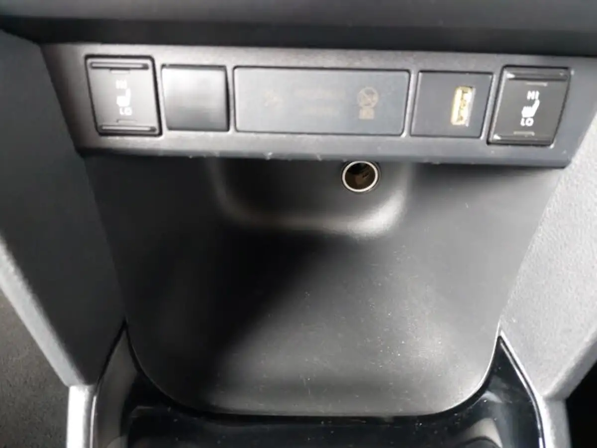 2022-toyota-yaris-cross-15-vvt-i-dynamic-big-10