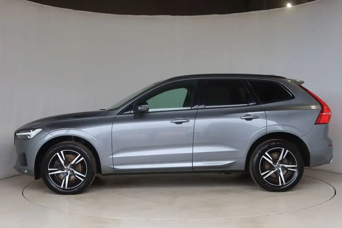 2021-volvo-xc60-20td-b4-r-design-big-13