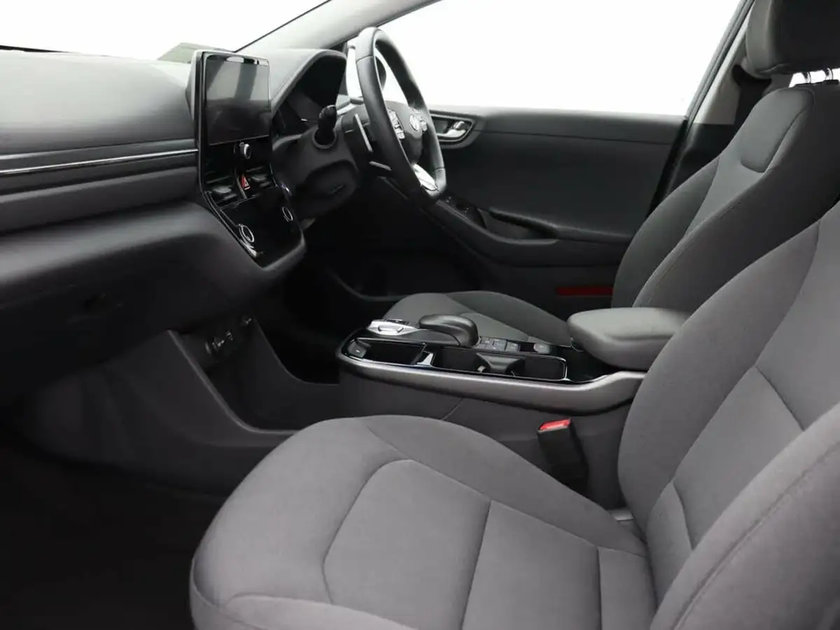 2020-hyundai-kona-e-premium-136ps-39kwh-big-31