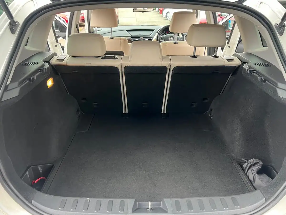 2013-bmw-x1-20td-sdrive18d-xline-auto-big-51