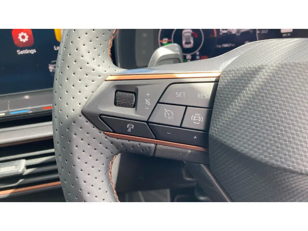2024-cupra-formentor-14-e-hybrid-v1-big-31