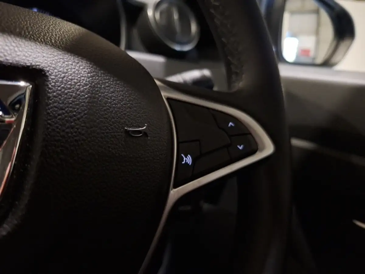 2022-tesla-model-3-e-long-range-big-16