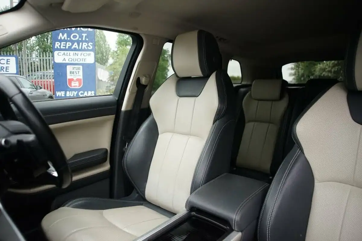 2018-land-rover-range-rover-evoque-20td4-se-tech-hatchback-5d-auto-big-1