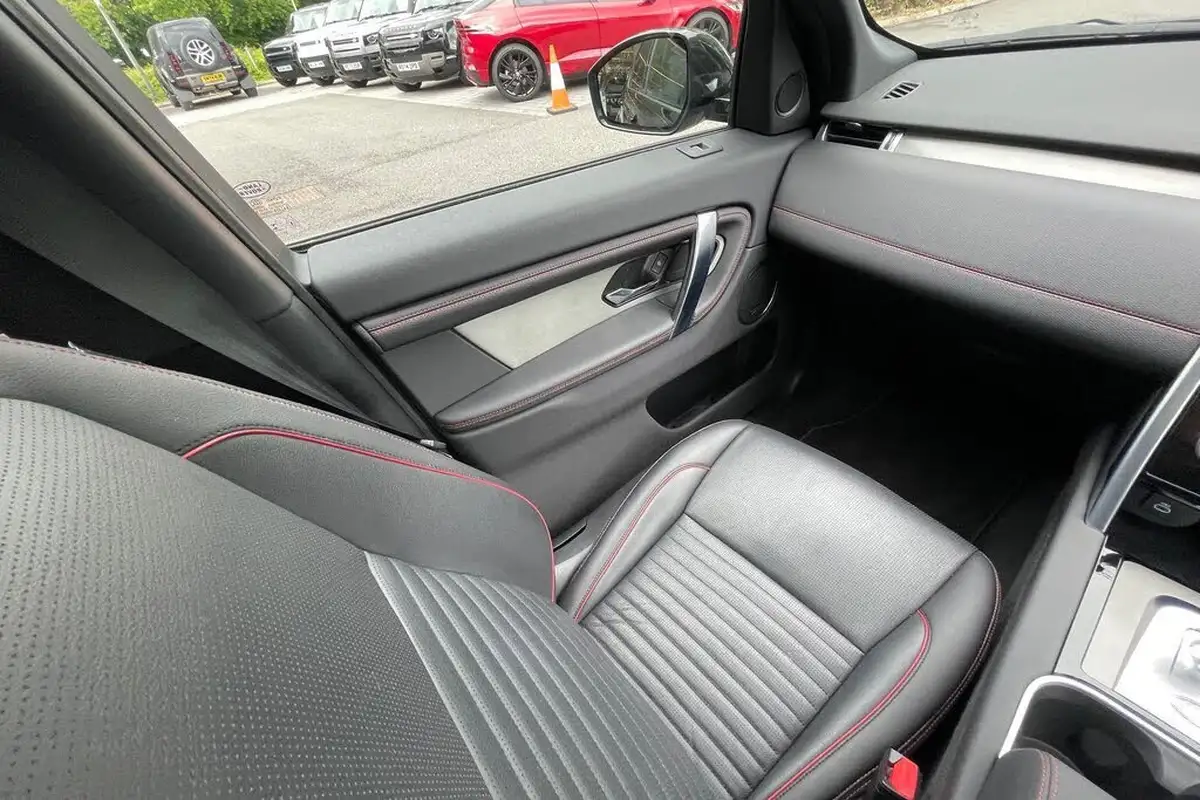 2022-land-rover-discovery-sport-20-d200-r-dynamic-se-big-12