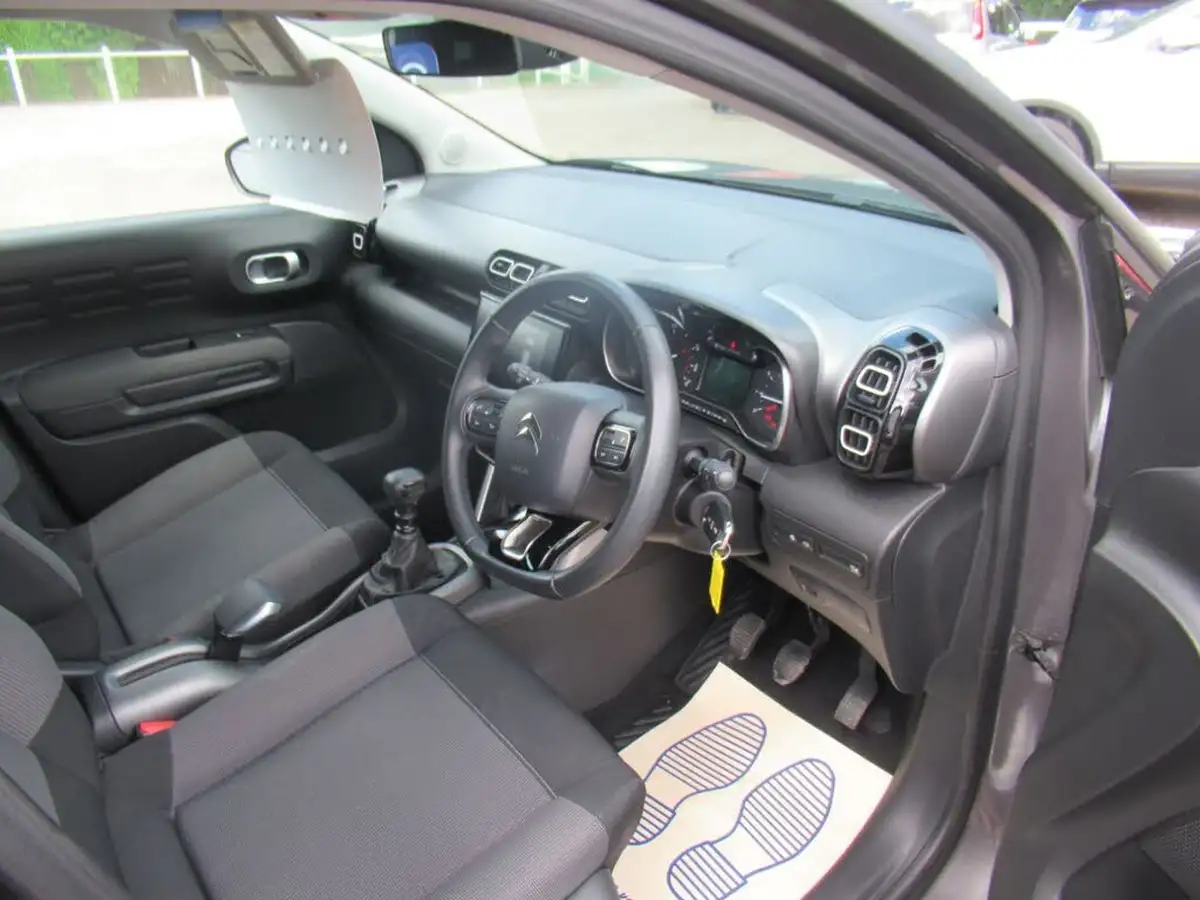 2021-citroen-c3-aircross-12-puretech-shine-110ps-big-8