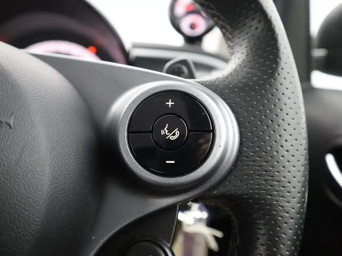 2018-smart-fortwo-10-prime-sport-premium-coupe-twinamic-big-18