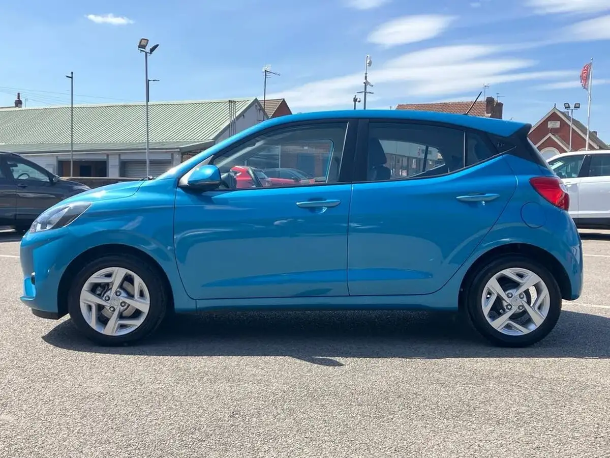 2021-hyundai-i10-12-se-connect-auto-big-28