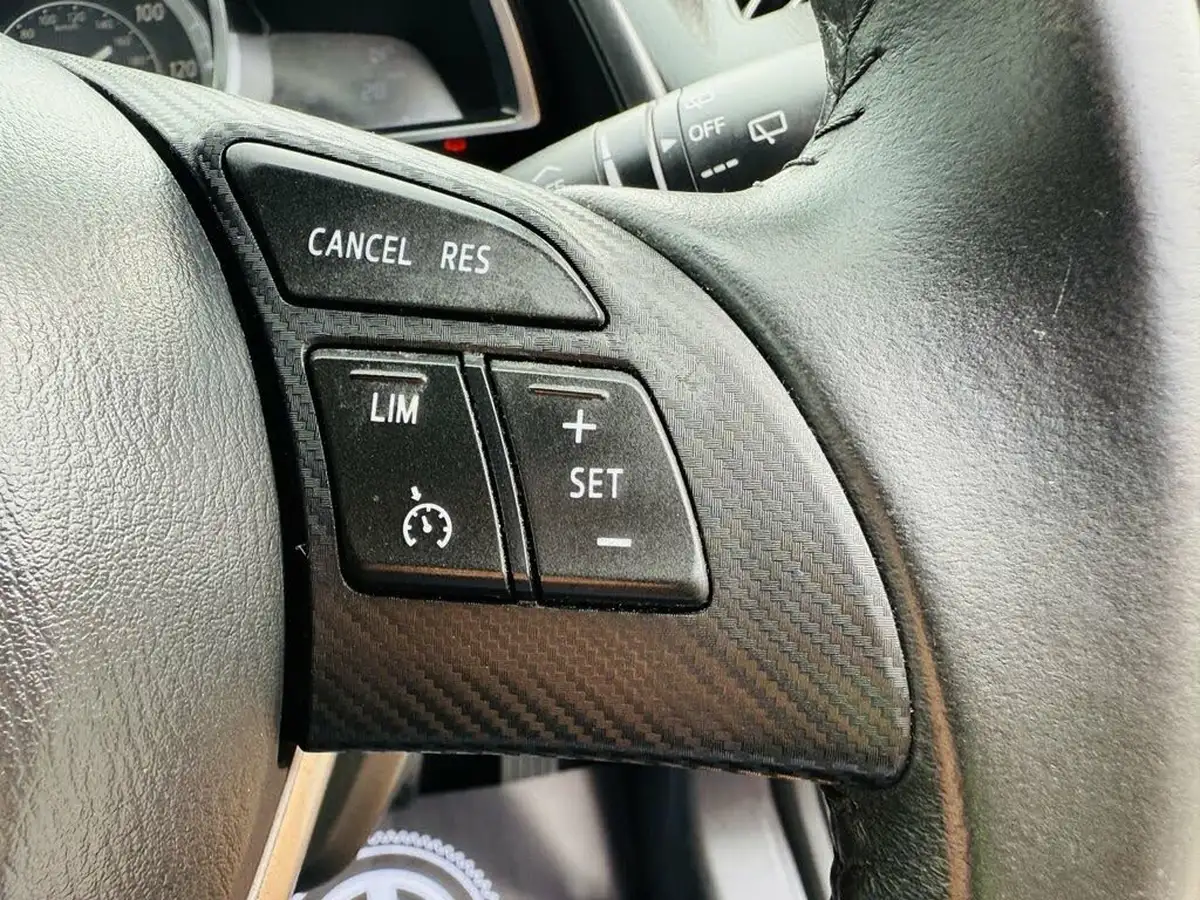 2016-mazda-mazda2-15-sport-nav-90ps-big-12