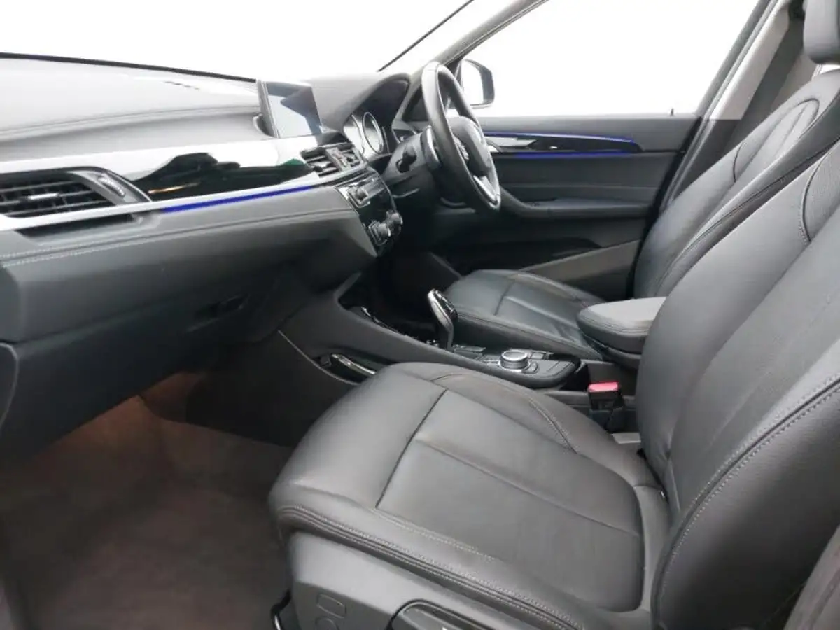 2021-bmw-x1-20-sdrive20i-xline-big-4
