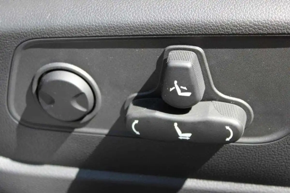 2025-kgm-ssangyong-actyon-15-k50-big-28