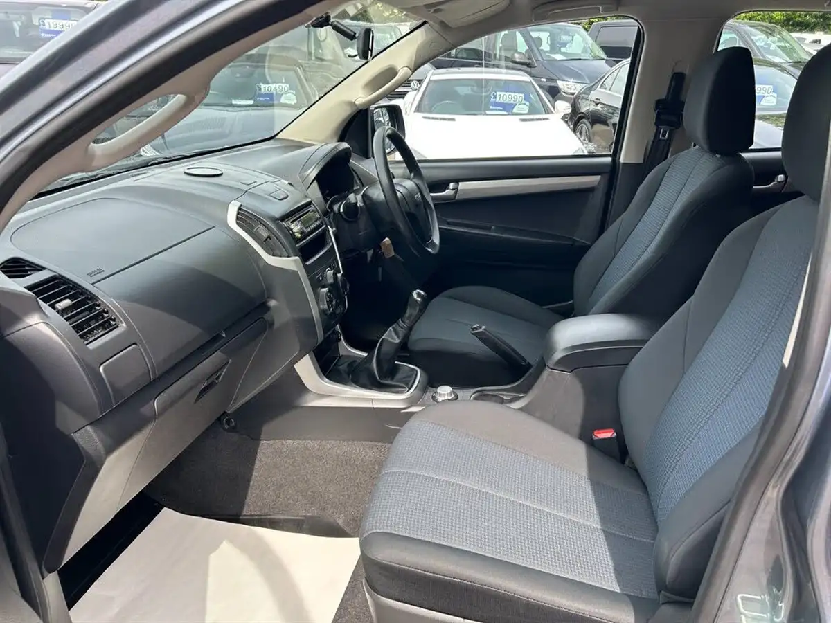 2015-isuzu-d-max-25td-eiger-big-15