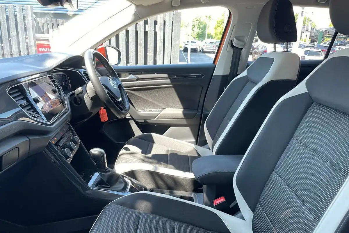 2020-volkswagen-t-roc-15-tsi-sel-dsg-big-30