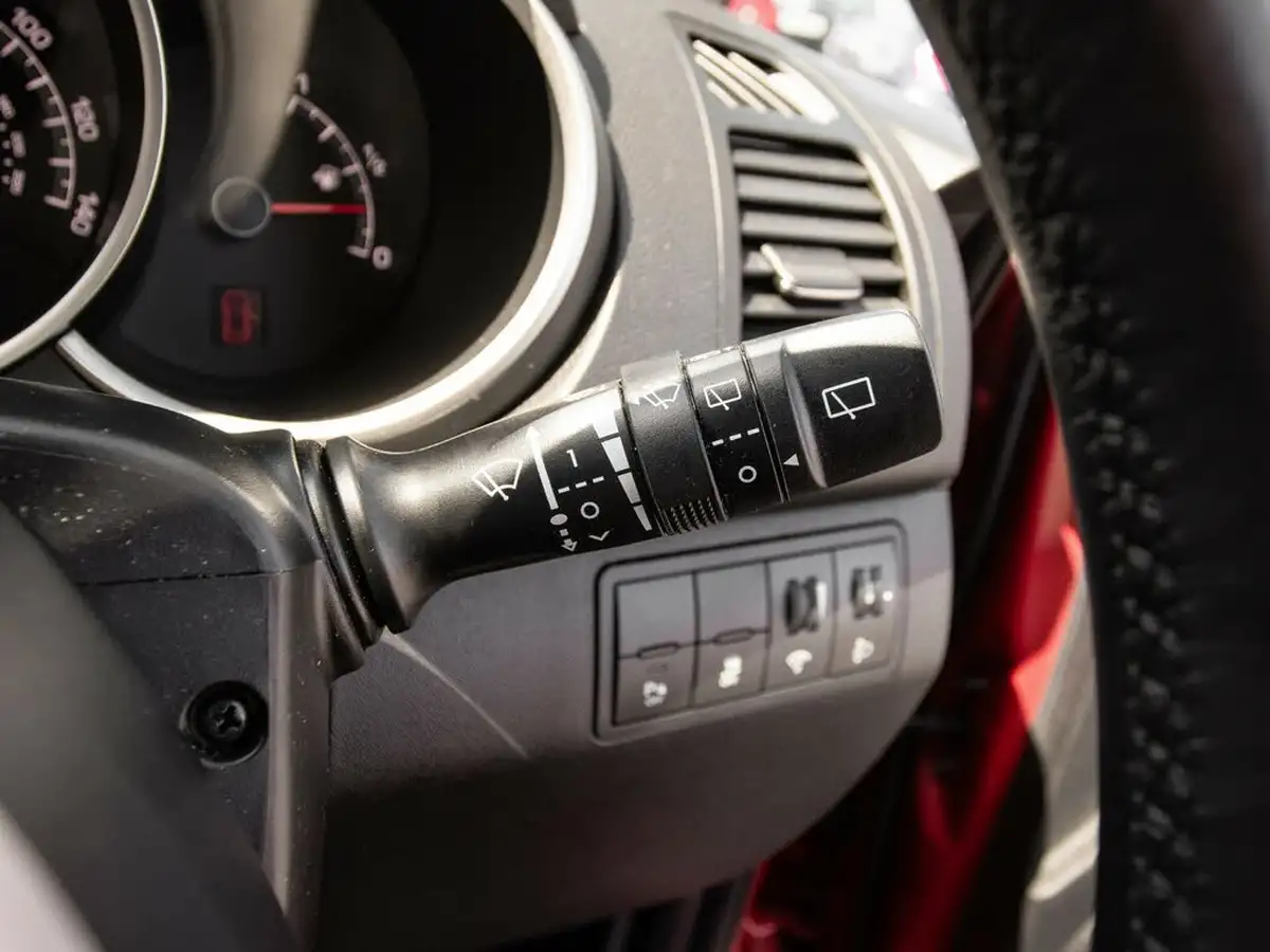 2017-kia-venga-16-4-auto-big-17
