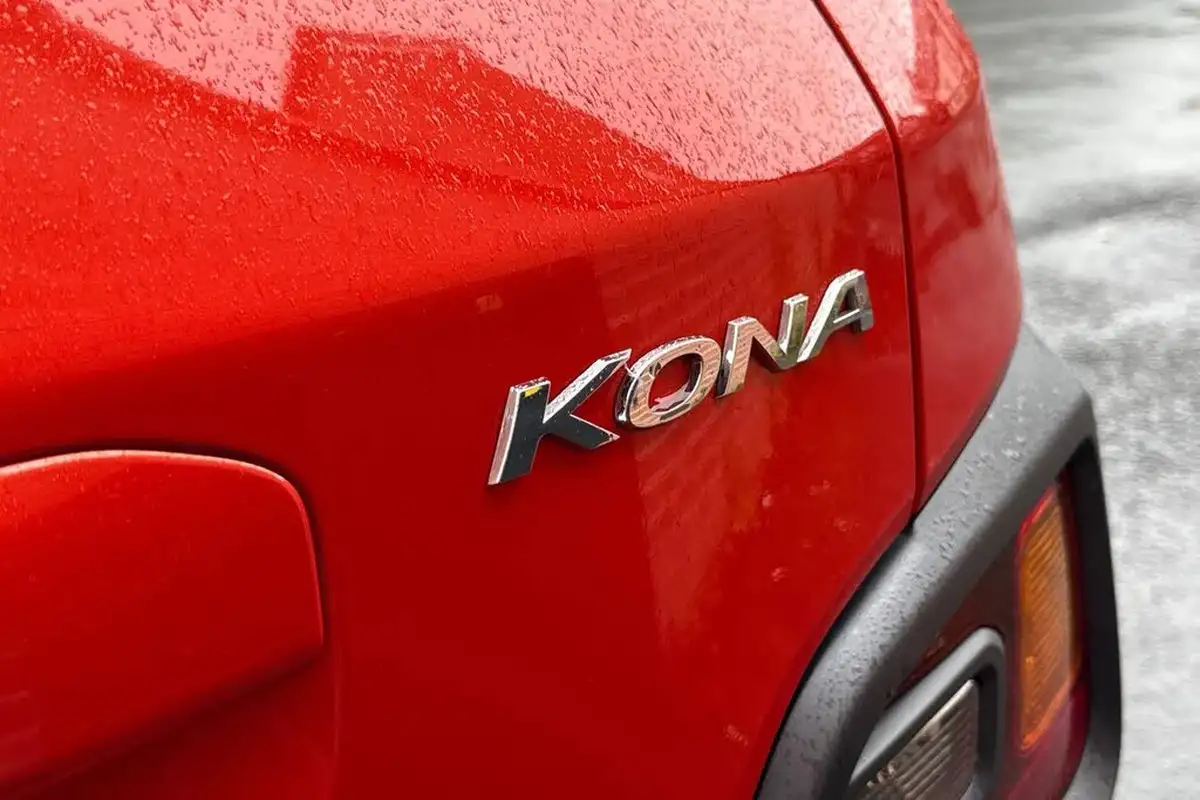 2018-hyundai-kona-10-t-gdi-premium-se-1-tone-roof-big-23