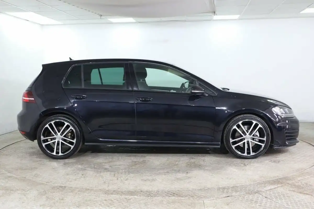 2016-volkswagen-golf-20tdi-gtd-bmt-hatchback-5d-big-6