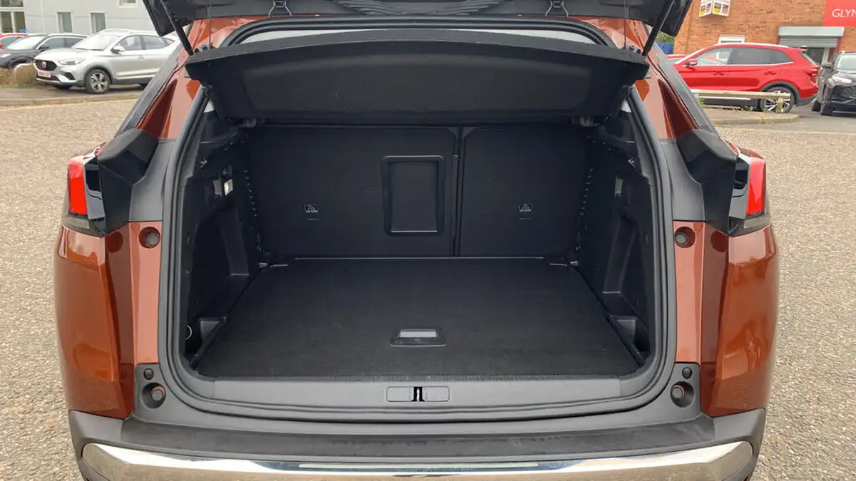 2017-peugeot-3008-suv-12-puretech-allure-big-18