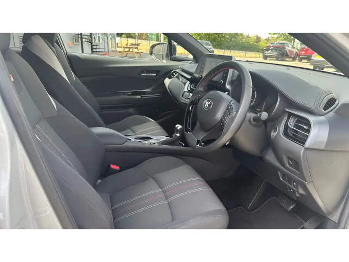 2021-toyota-c-hr-20-vvt-i-gr-sport-big-10