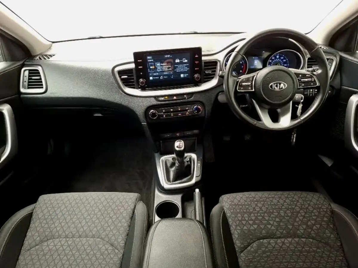 2019-kia-xceed-10-t-gdi-2-big-2