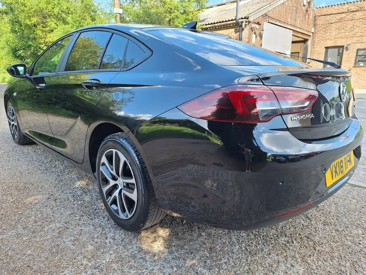 2018-vauxhall-insignia-grand-sport-16td-design-nav-136ps-ecotec-big-3