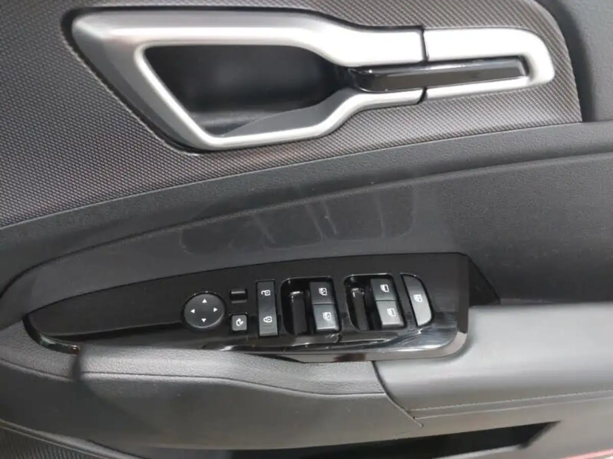 2023-kia-sportage-16-t-gdi-3-148bhp-big-18