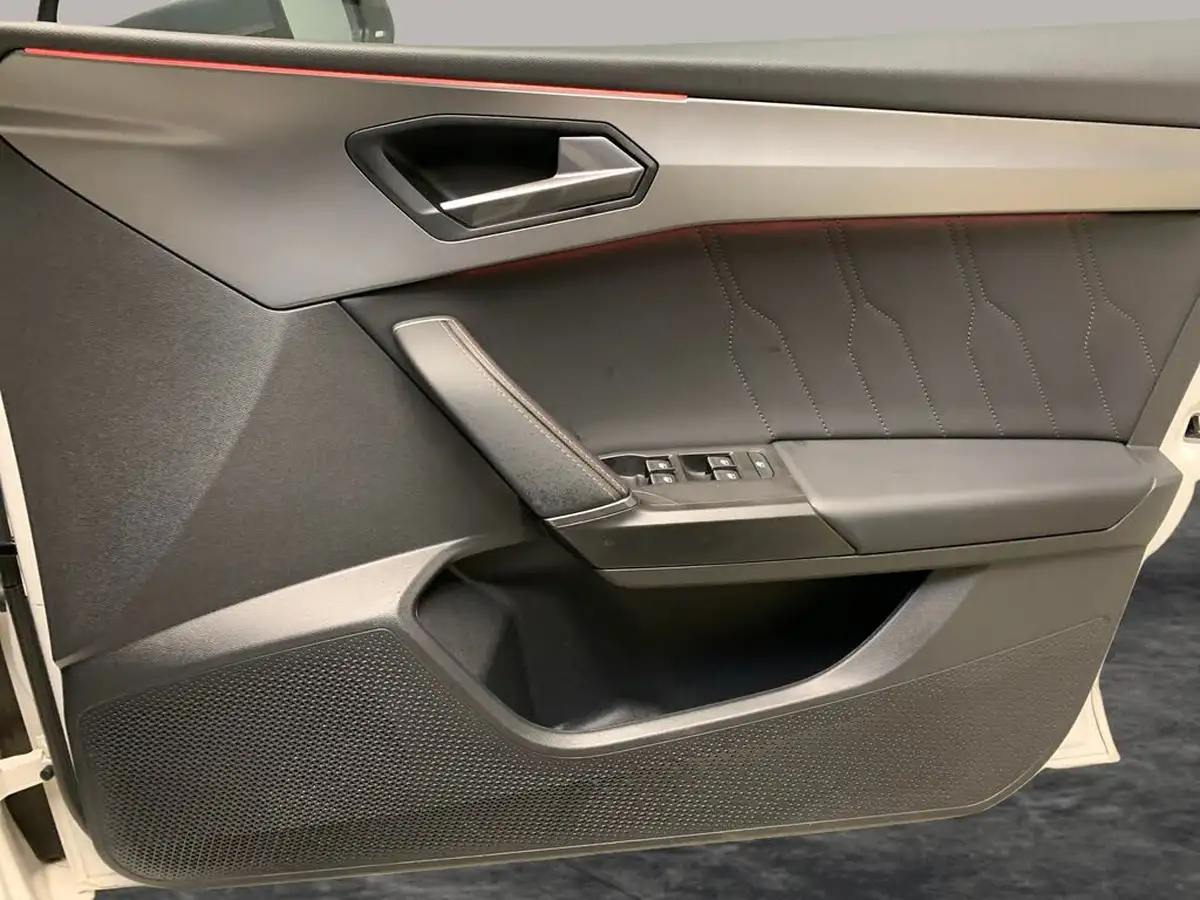 2023-cupra-leon-nf-20-tsi-vz3-300ps-hatchback-big-40
