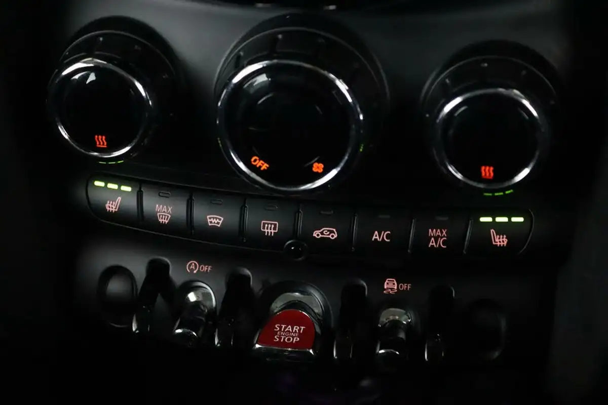 2021-mini-cooper-15-one-classic-3d-big-21