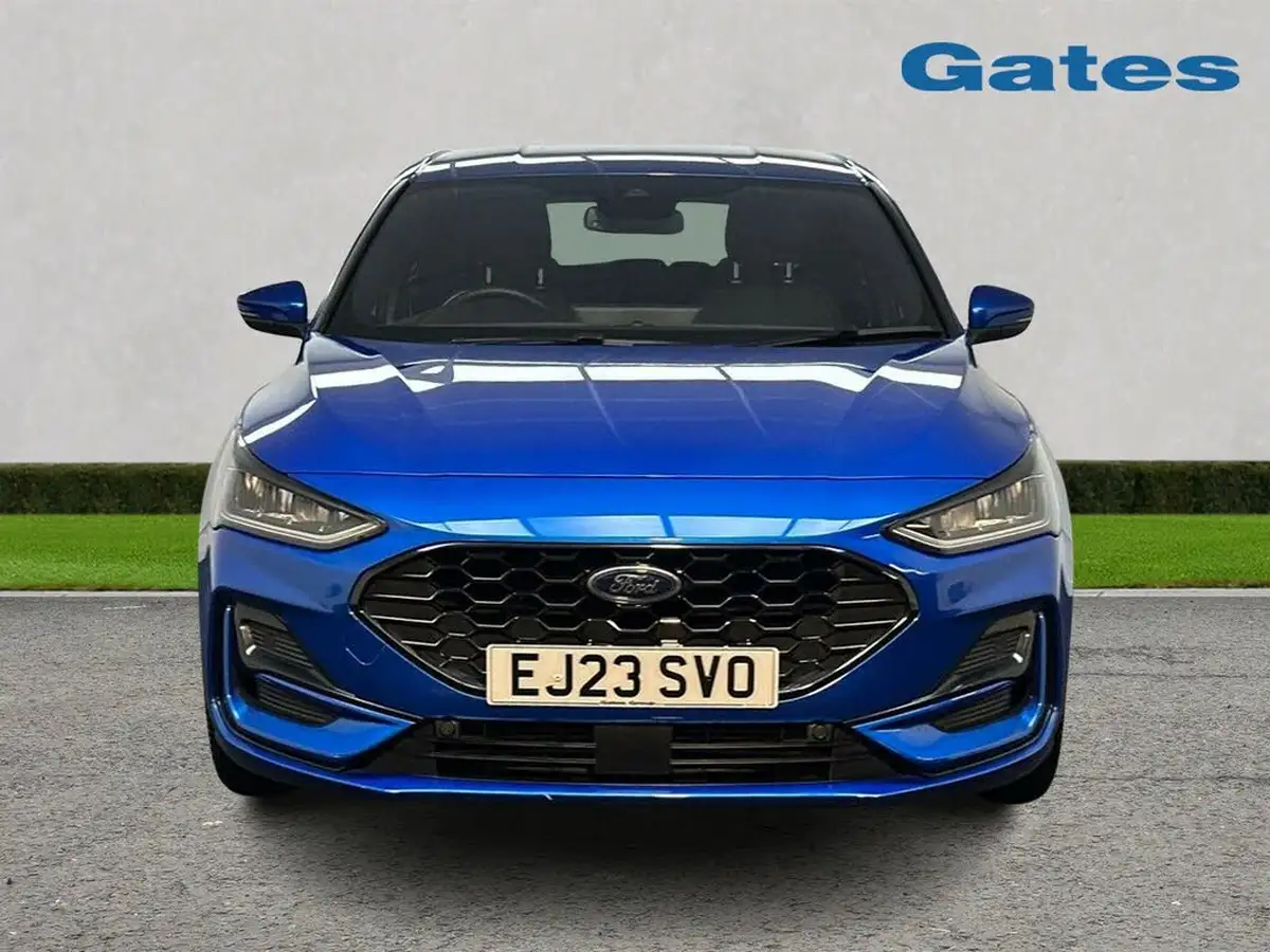 2023-ford-focus-10t-st-line-x-125ps-hatchback-big-1