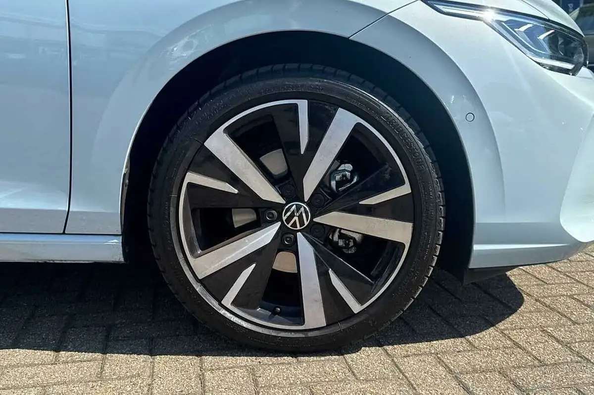 2025-volkswagen-golf-15-tsi-match-150ps-big-4