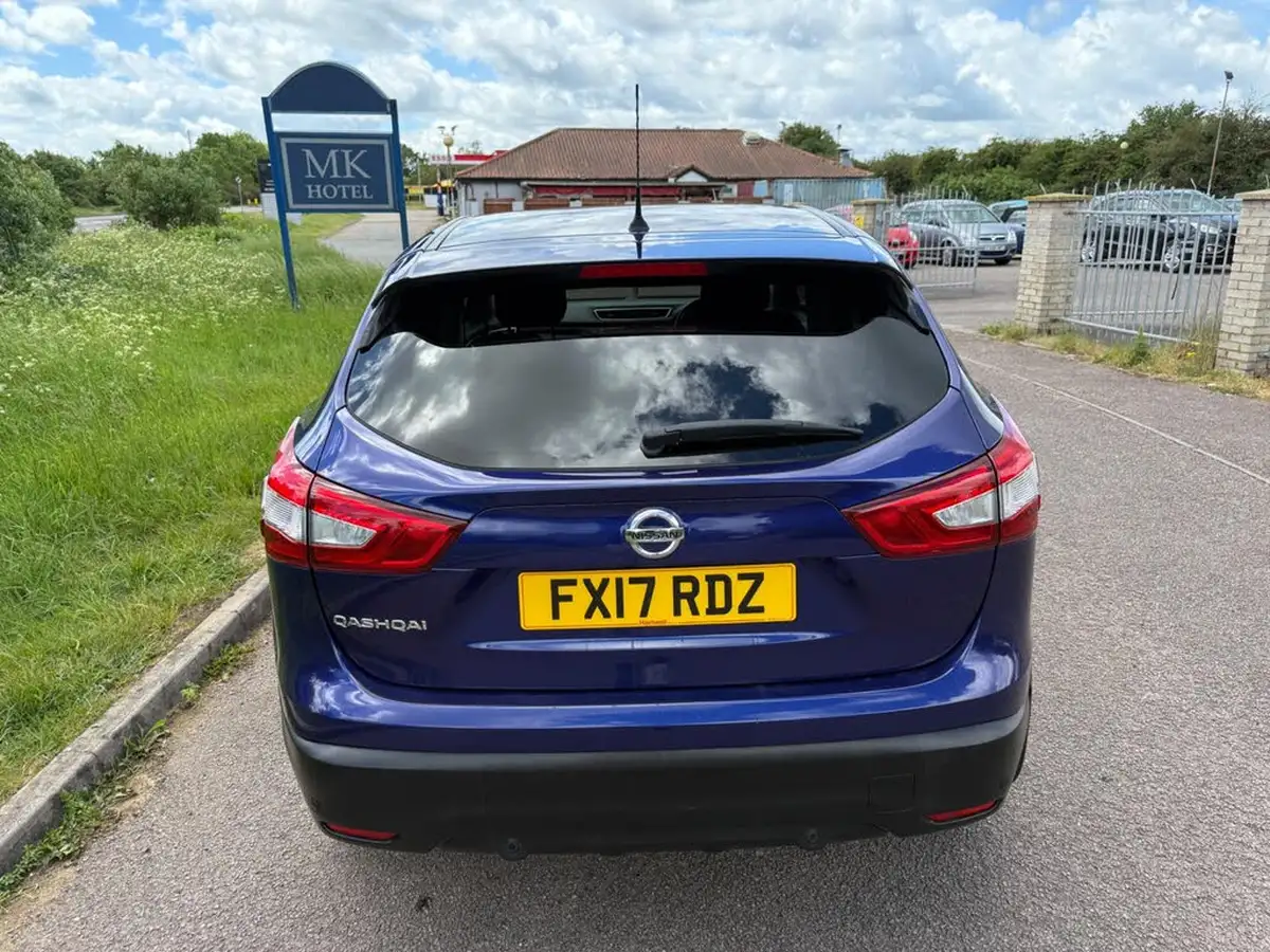 2017-nissan-qashqai-12-dig-t-n-connecta-big-5