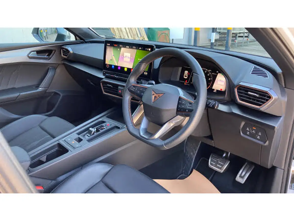 2023-cupra-leon-nf-20-tsi-vz2-300ps-hatchback-big-10