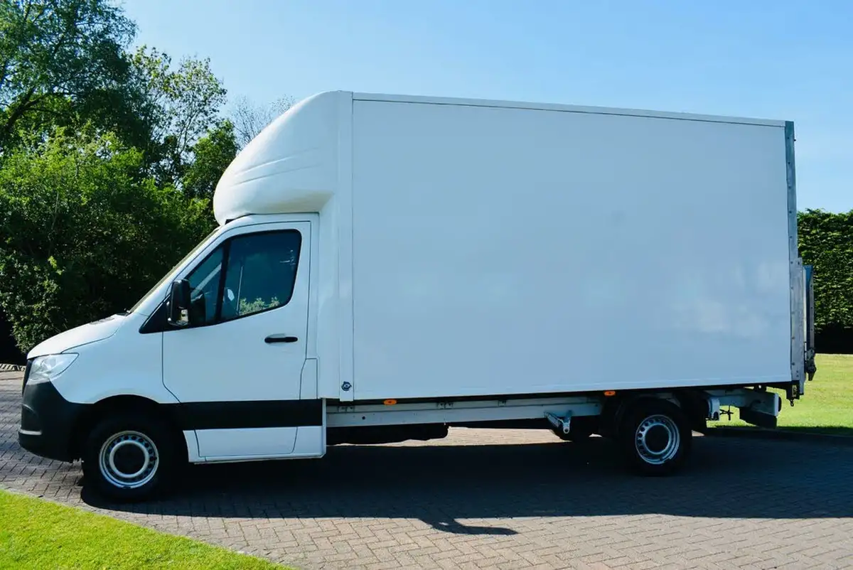 2023-mercedes-benz-sprinter-20cdi-315-l3h1-progressive-150pseu6dt-cab-big-2
