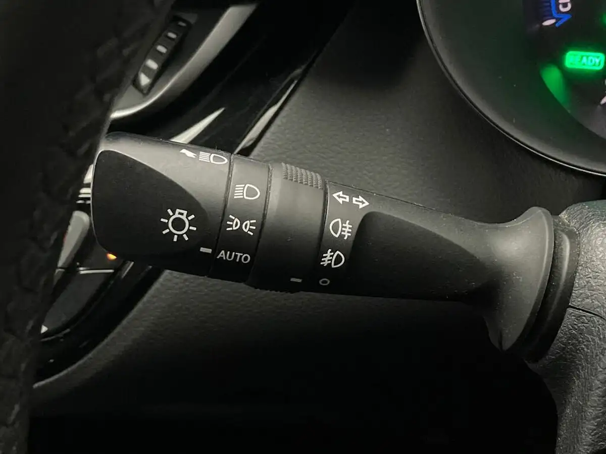 2017-toyota-c-hr-18-vvt-i-dynamic-big-38