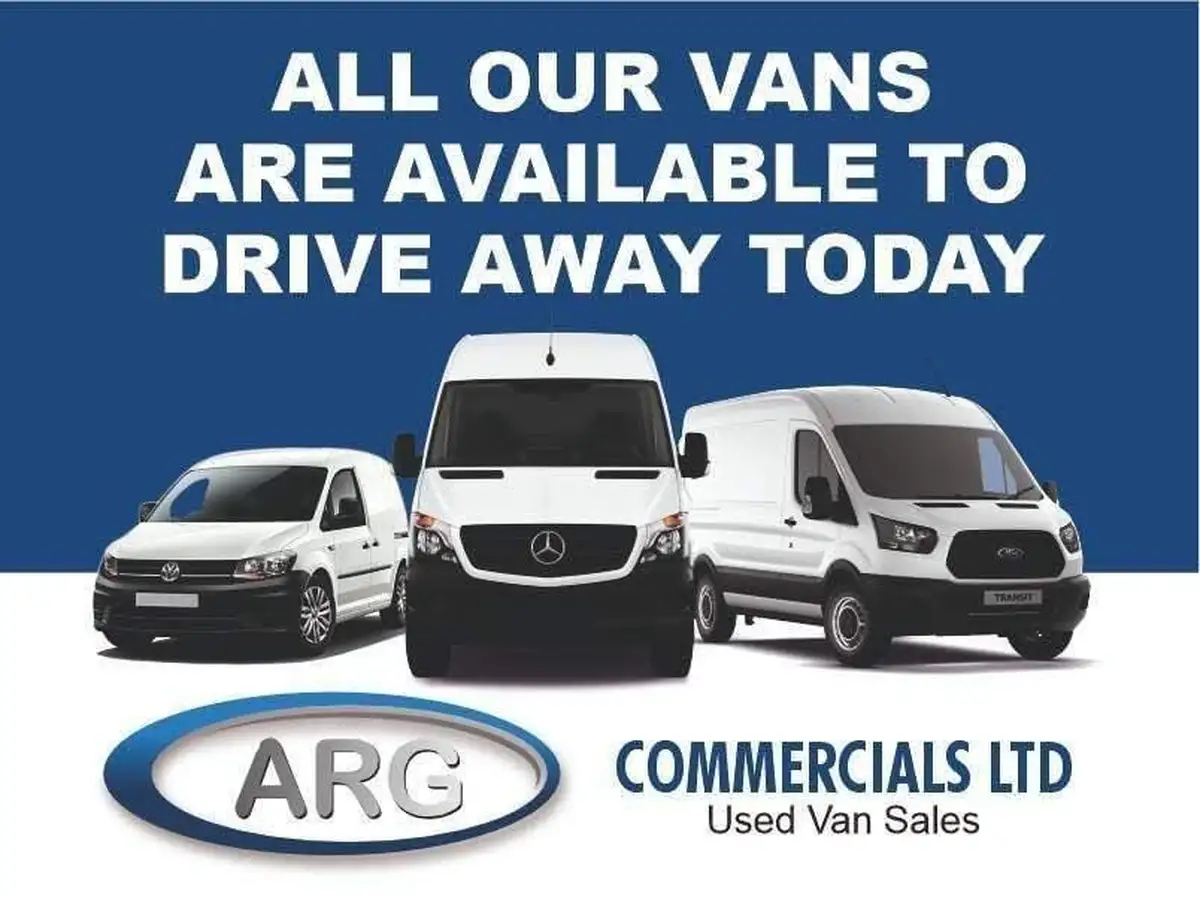 2018-renault-master-23dci-lm35-130-business-medium-roof-panel-van-big-4