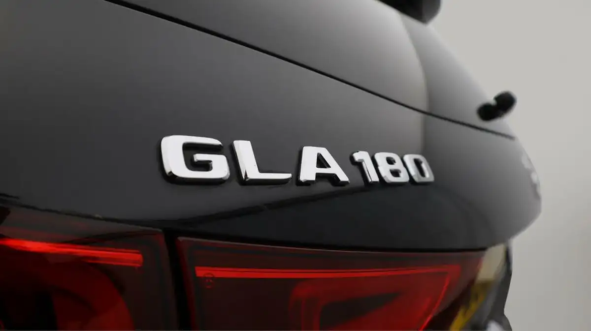 2021-mercedes-benz-gla-class-13-gla-180-amg-line-premium-1332cc-big-21