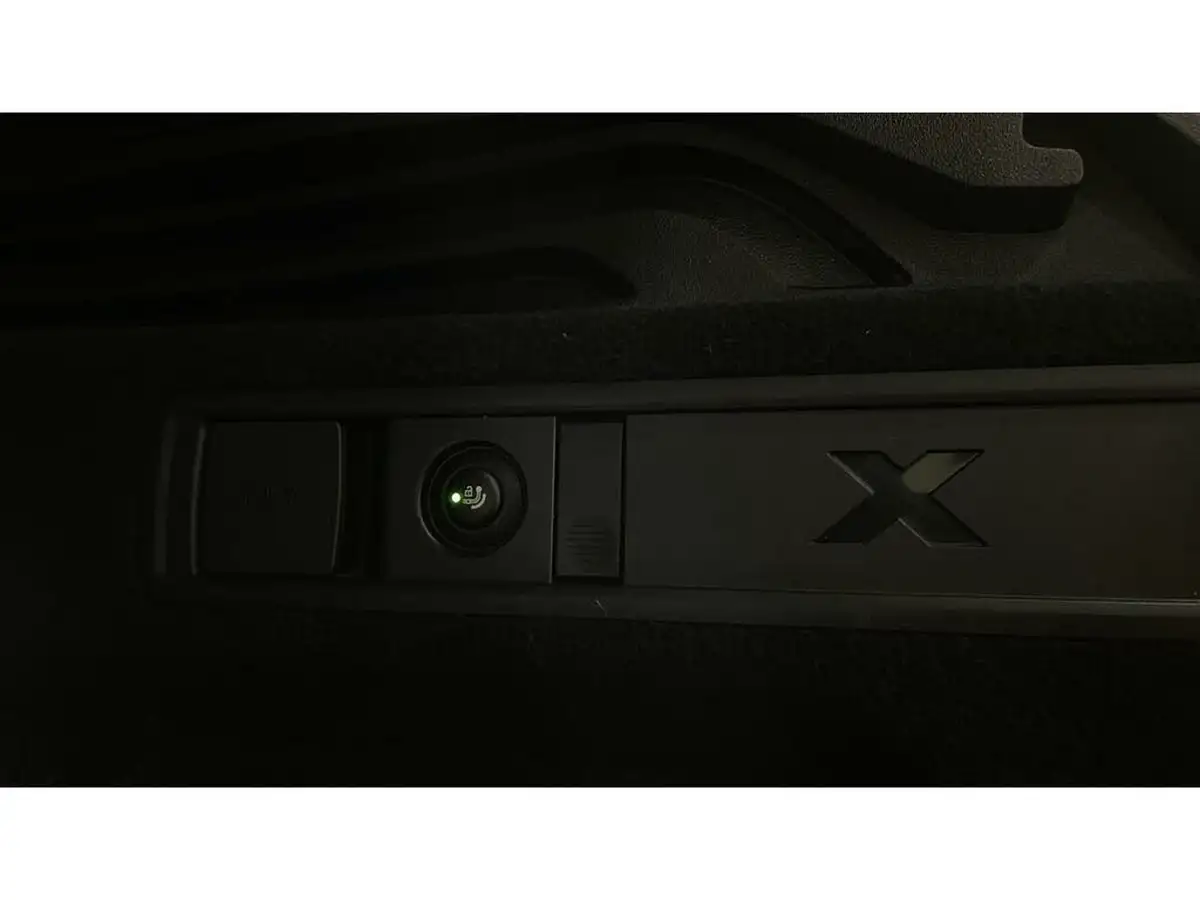 2021-bmw-x5-44-m-competition-big-15