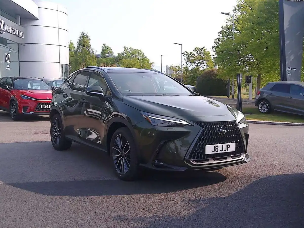 2022-lexus-nx-350h-25-takumi-pan-roof-big-5