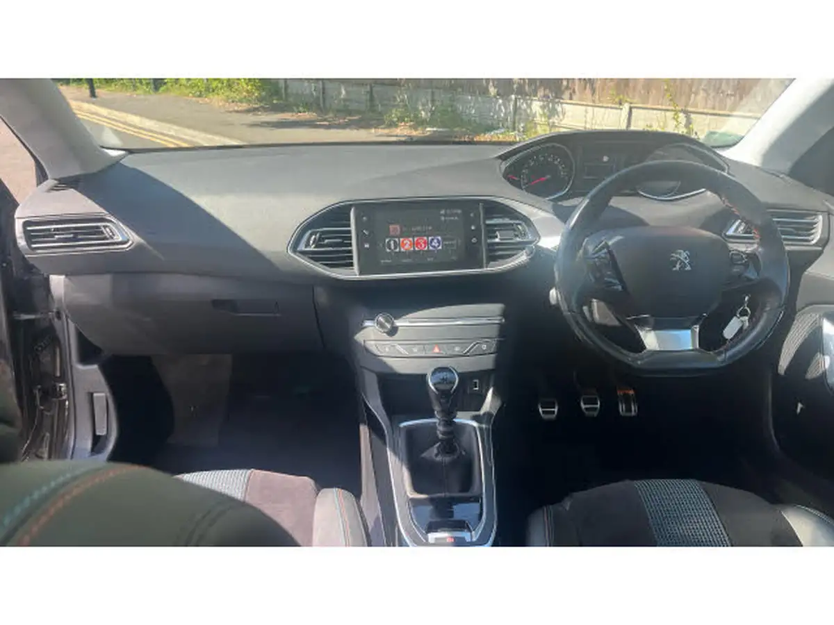 2020-peugeot-308-sw-12-puretech-tech-edition-big-9