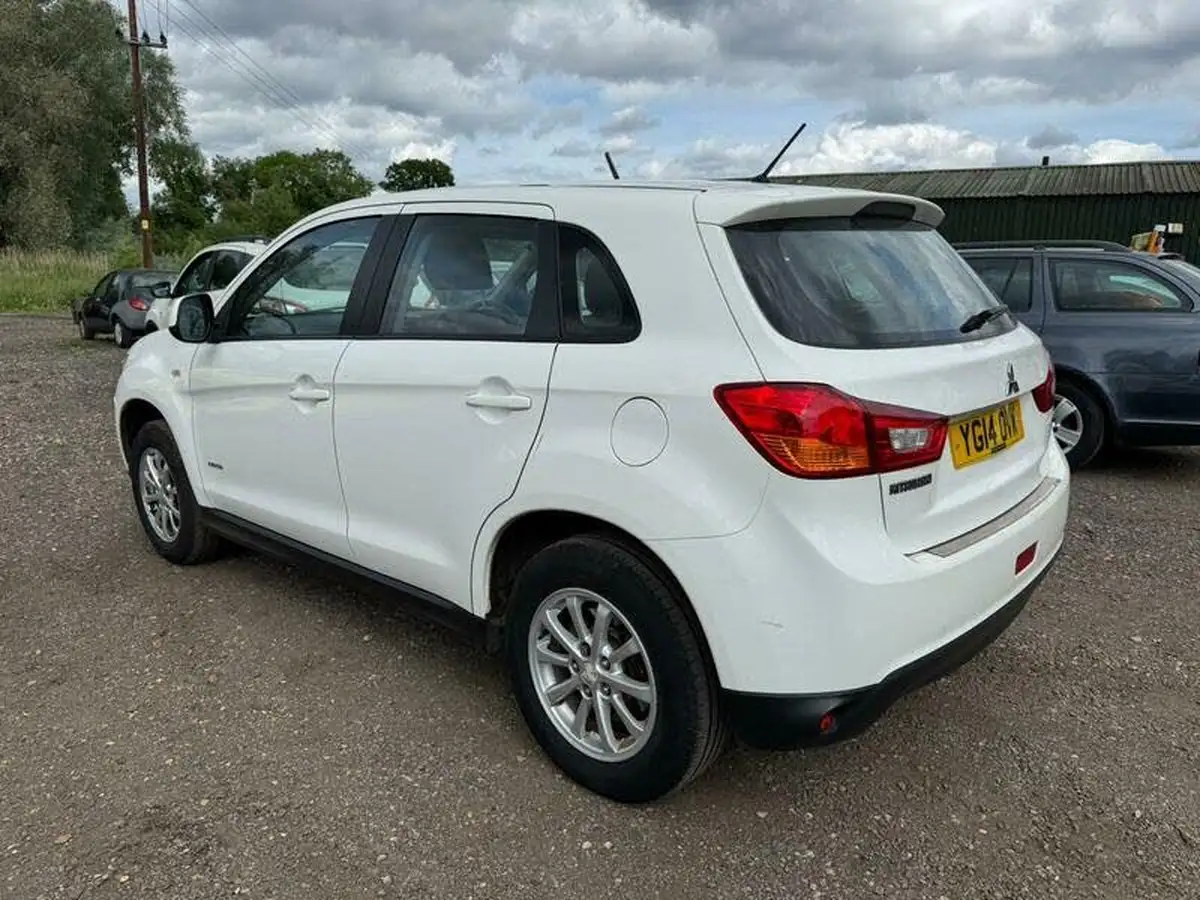 2014-mitsubishi-asx-16-2-big-4