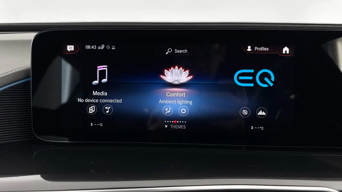 2020-mercedes-benz-eqc-e-eqc-400-amg-line-big-18