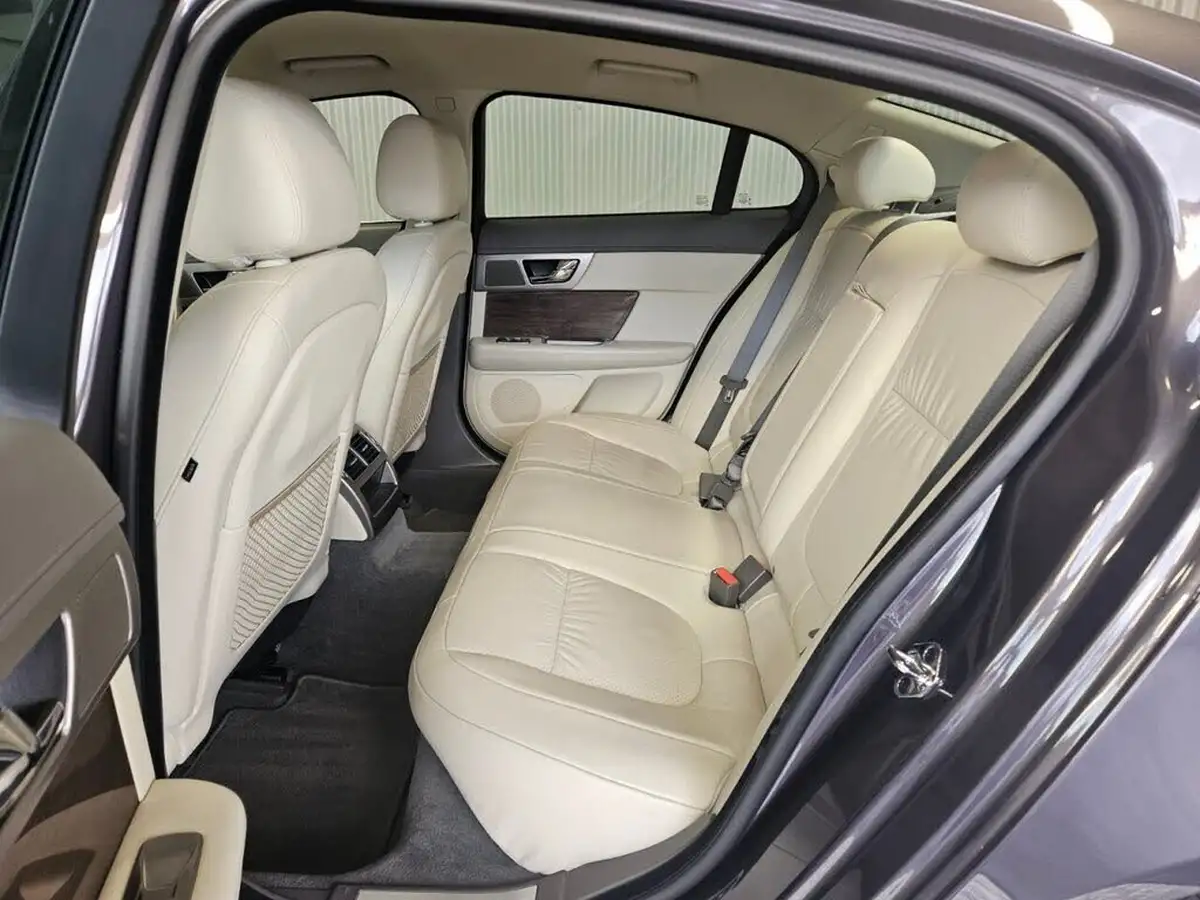 2009-jaguar-xf-27td-premium-luxury-big-19