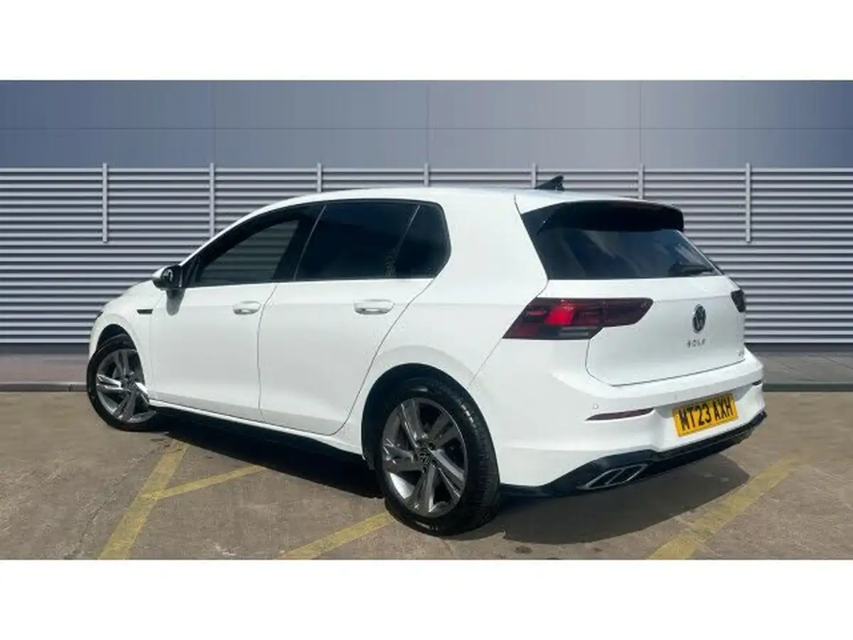 2023-volkswagen-golf-15-etsi-r-line-hatchback-big-1