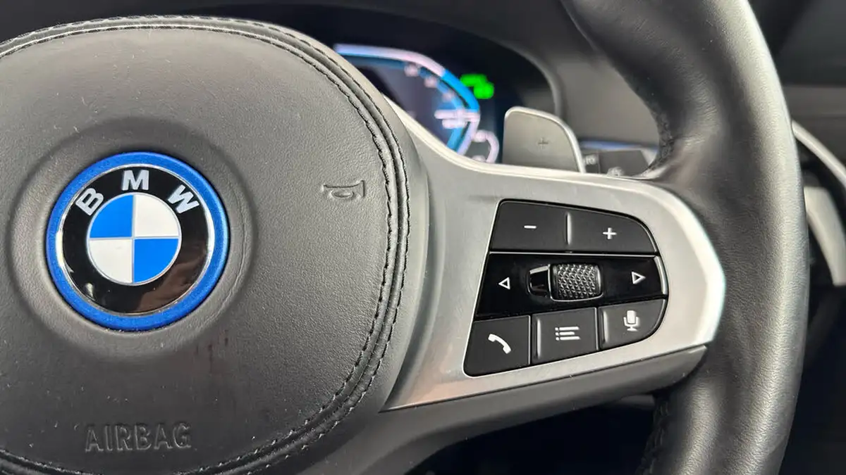 2022-bmw-5-series-20-530e-m-sport-touring-5d-big-20