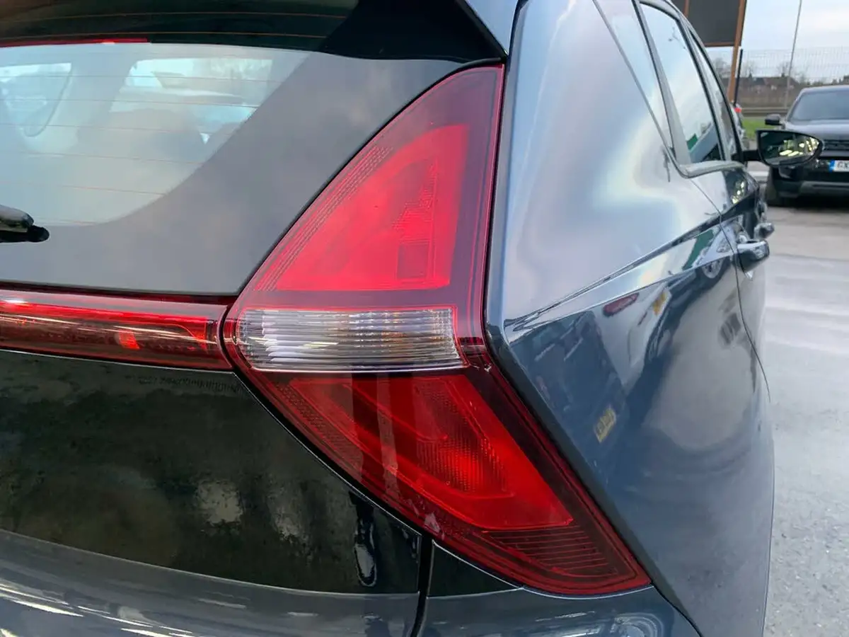 2022-hyundai-bayon-10-t-gdi-se-connect-dct-big-34