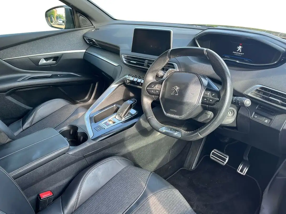 2017-peugeot-3008-suv-12-puretech-gt-line-hatchback-eat6-big-5
