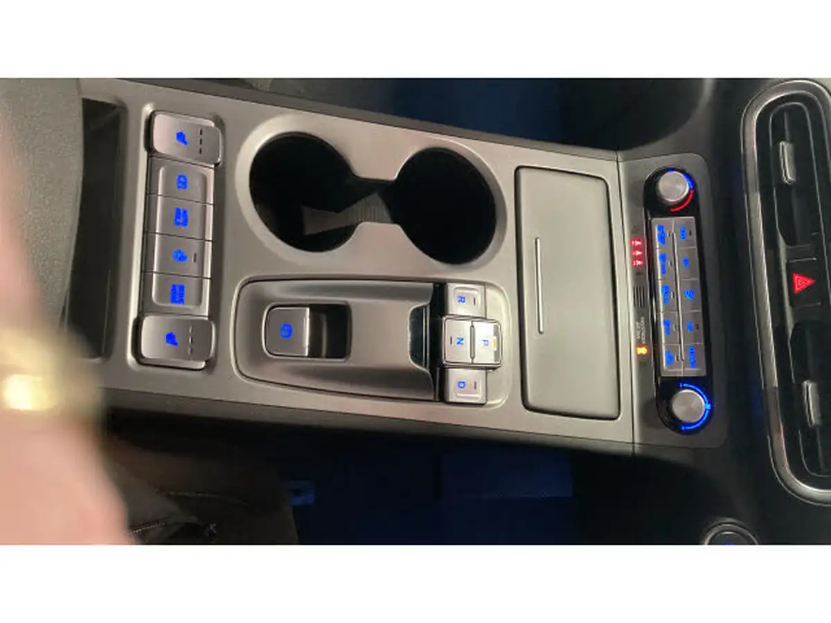 2022-hyundai-kona-e-premium-204ps-64kwh-7kw-obc-big-47