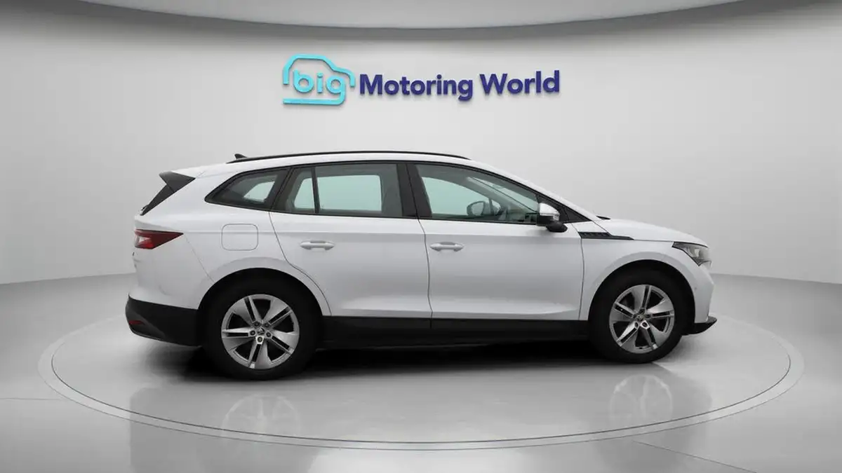 2022-skoda-enyaq-e-60-big-8