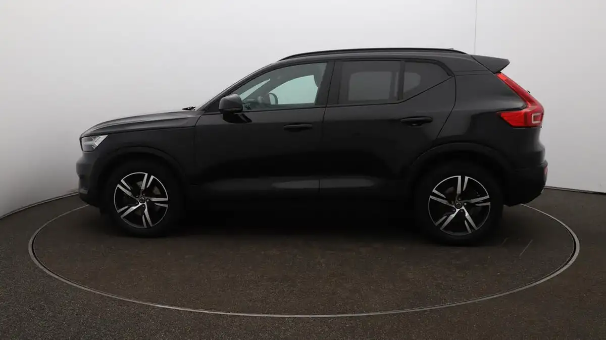 2022-volvo-xc40-20-b4-r-design-big-62