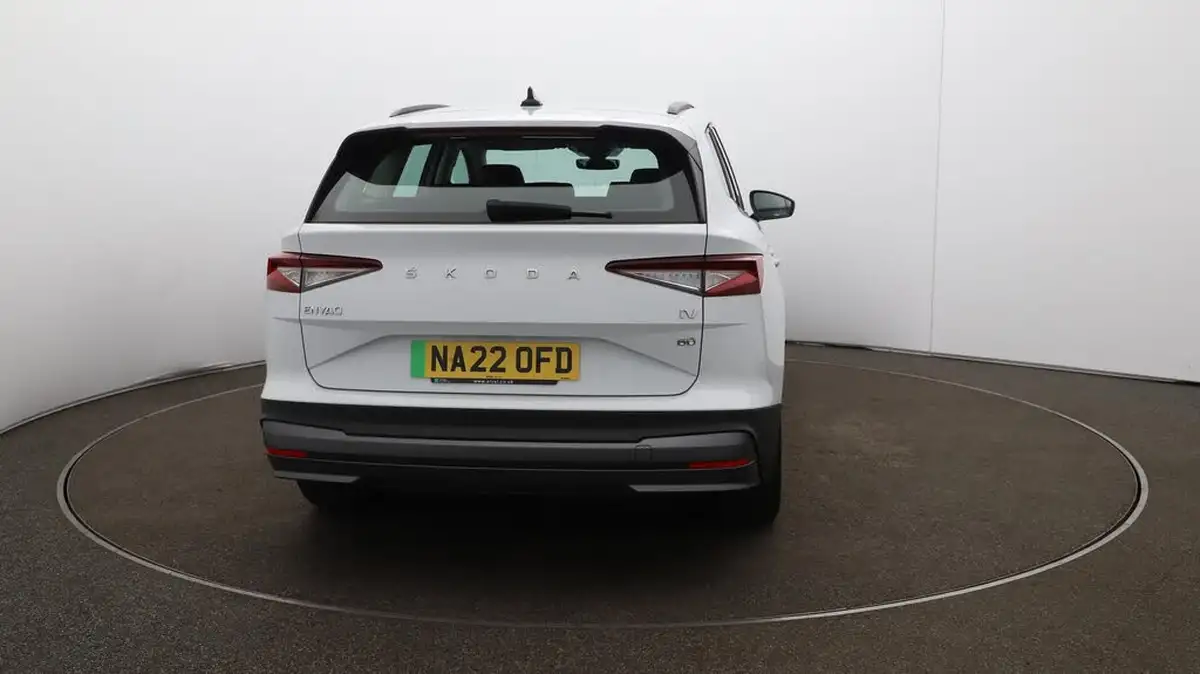 2022-skoda-enyaq-e-60-big-56